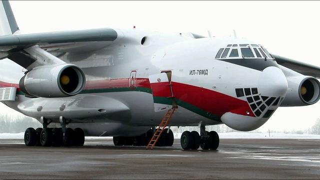 白俄硬核援助中国：主动派军机拉来医疗物资