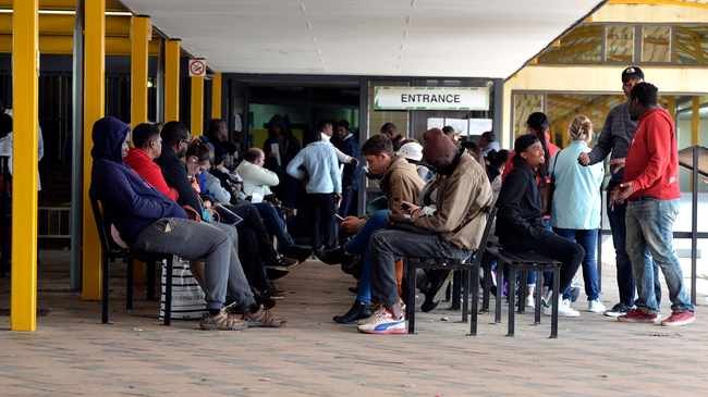 People queue at Waltloo Licensing Centre. Picture: Bongani Shilulbane/ African News Agency (ANA)