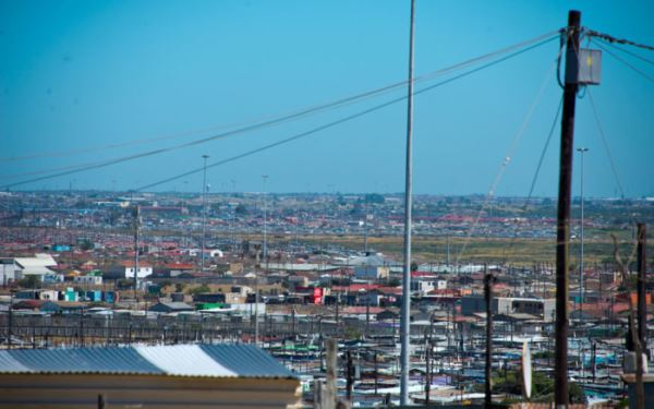 Khayelitsha community ask for help after fire destroys 152 homes